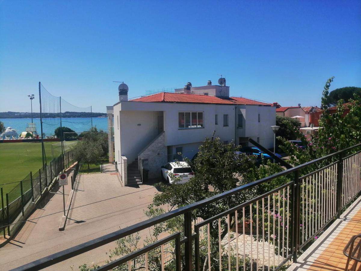 Apartment Vera, 80 M From The Sea Novigrad  Exterior photo